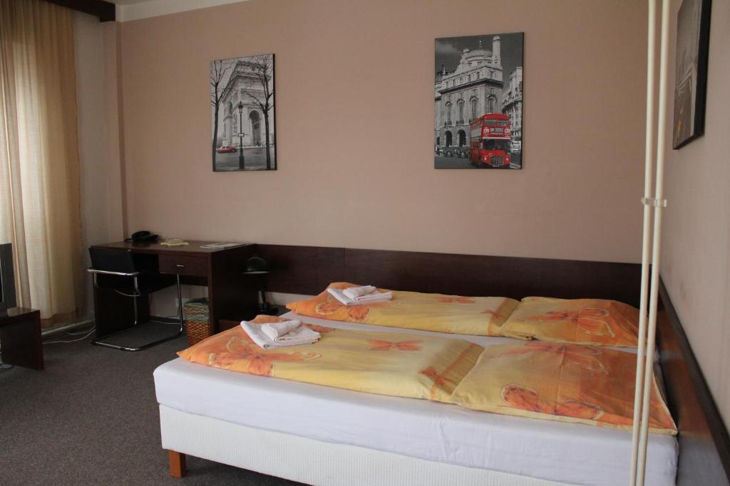 Hotel Bila Ruze Брно Экстерьер фото