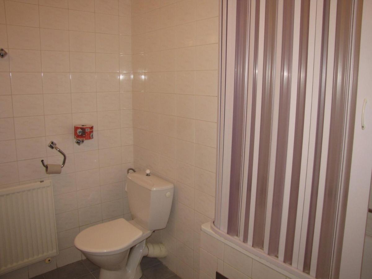 Hotel Bila Ruze Брно Экстерьер фото